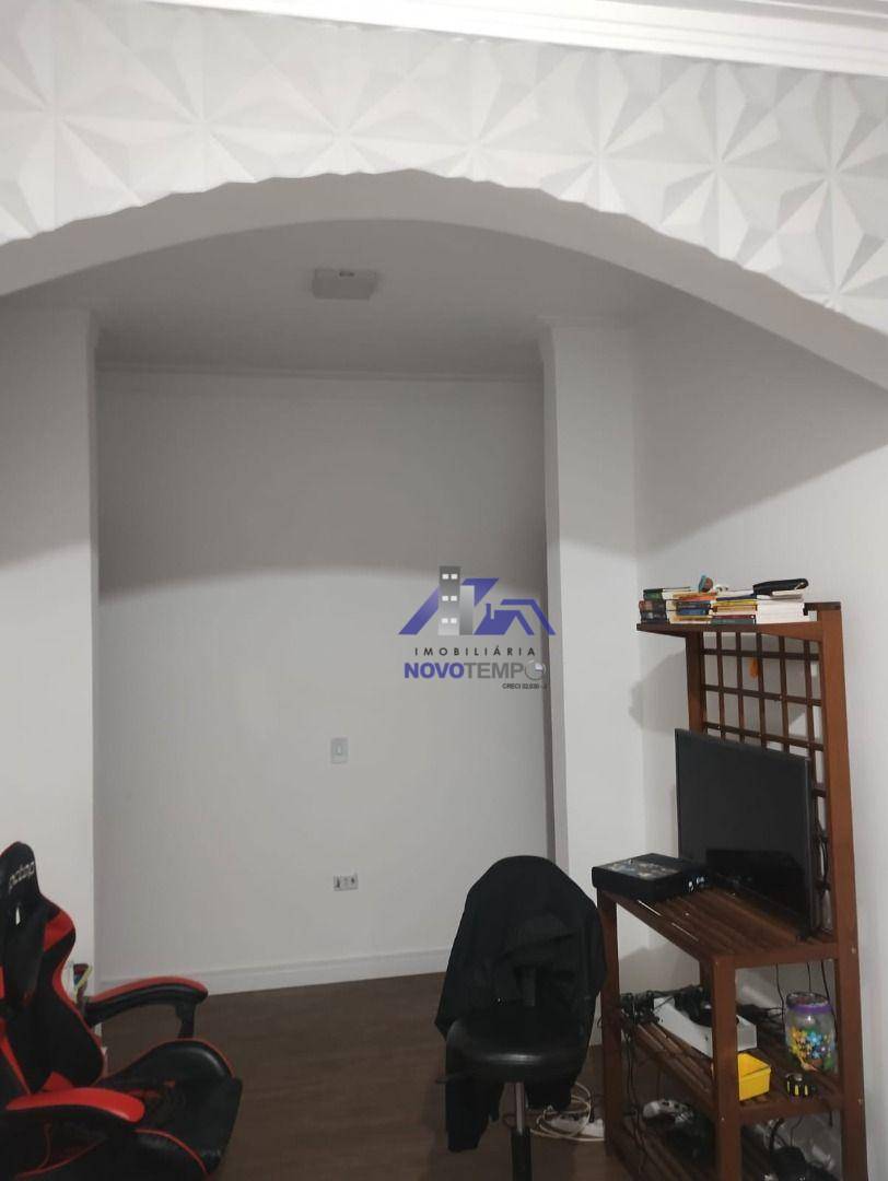 Casa à venda com 3 quartos, 200m² - Foto 7