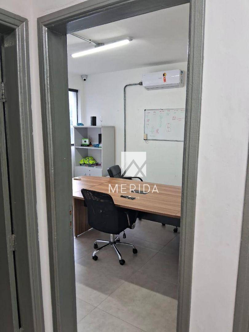 Depósito-Galpão-Armazém para alugar, 1700m² - Foto 11