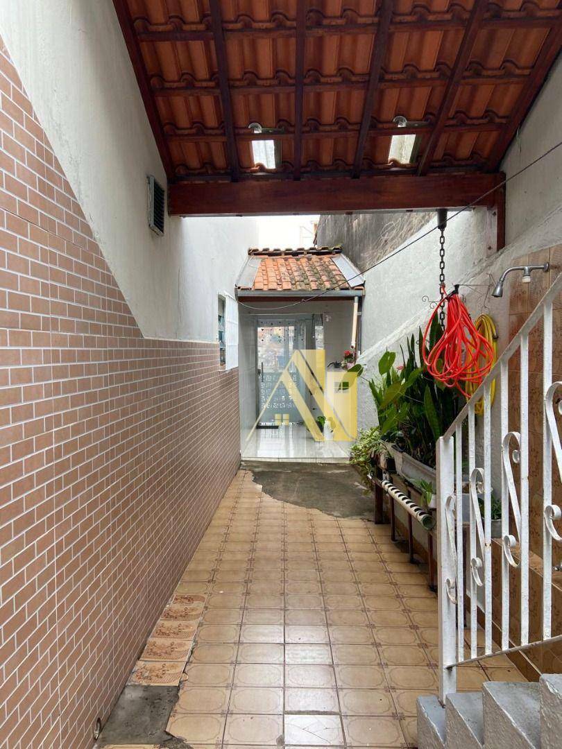 Casa à venda com 2 quartos, 200m² - Foto 5