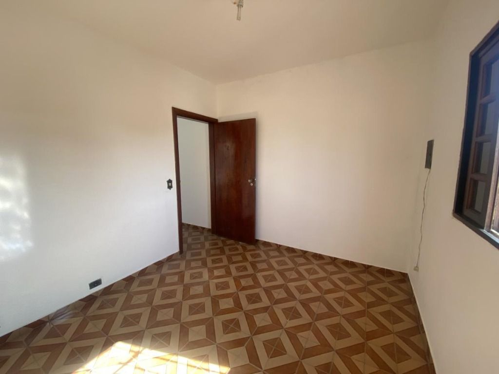 Casa à venda com 2 quartos, 200m² - Foto 15