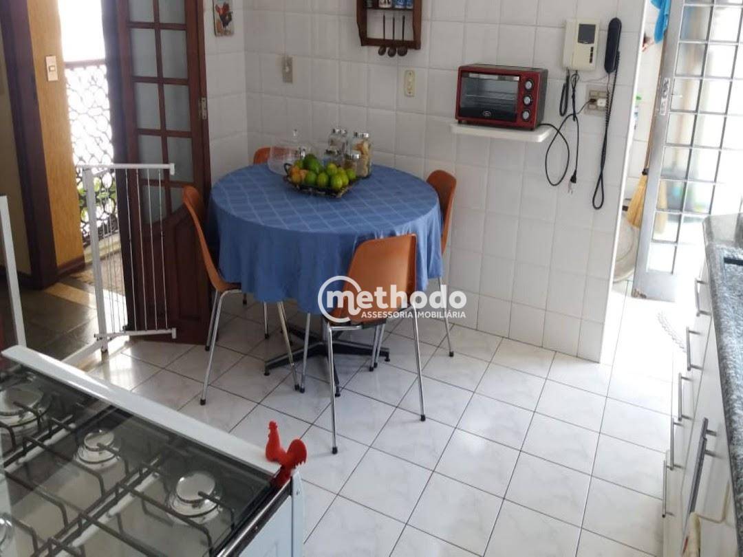 Casa à venda com 4 quartos, 330m² - Foto 11