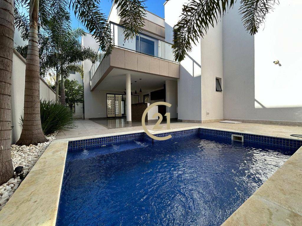 Casa de Condomínio à venda com 4 quartos, 235m² - Foto 2