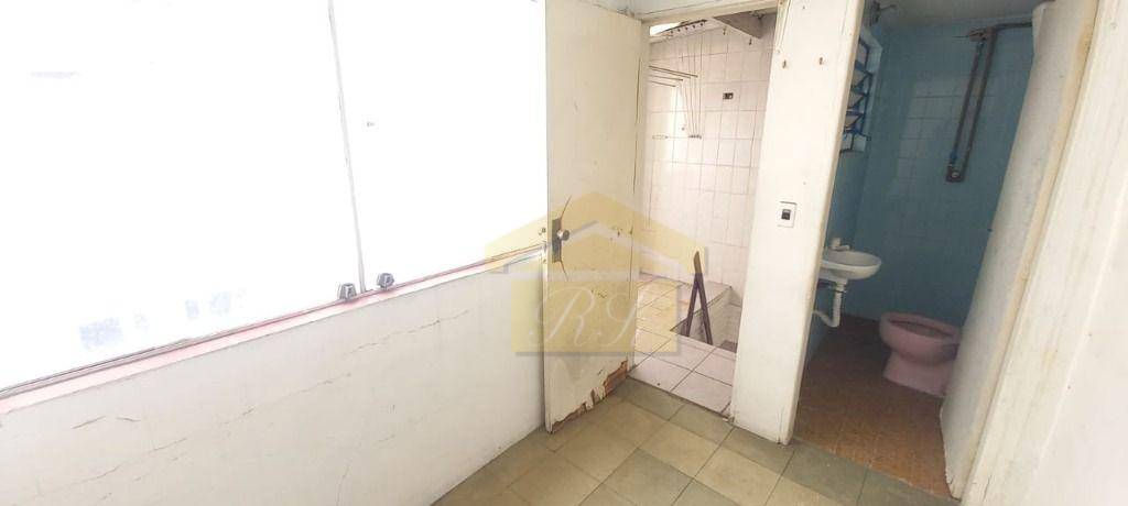 Sobrado à venda com 3 quartos, 236m² - Foto 18