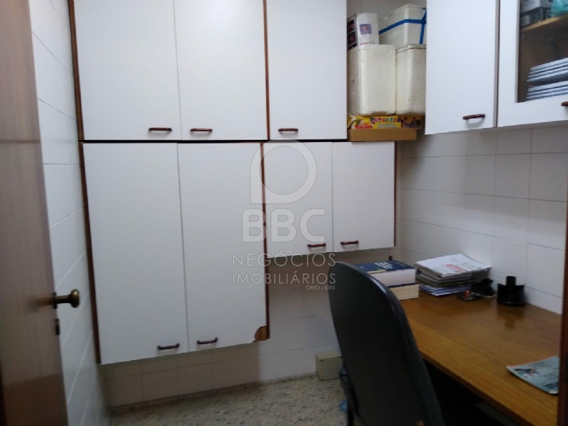 Apartamento à venda com 3 quartos, 150m² - Foto 9