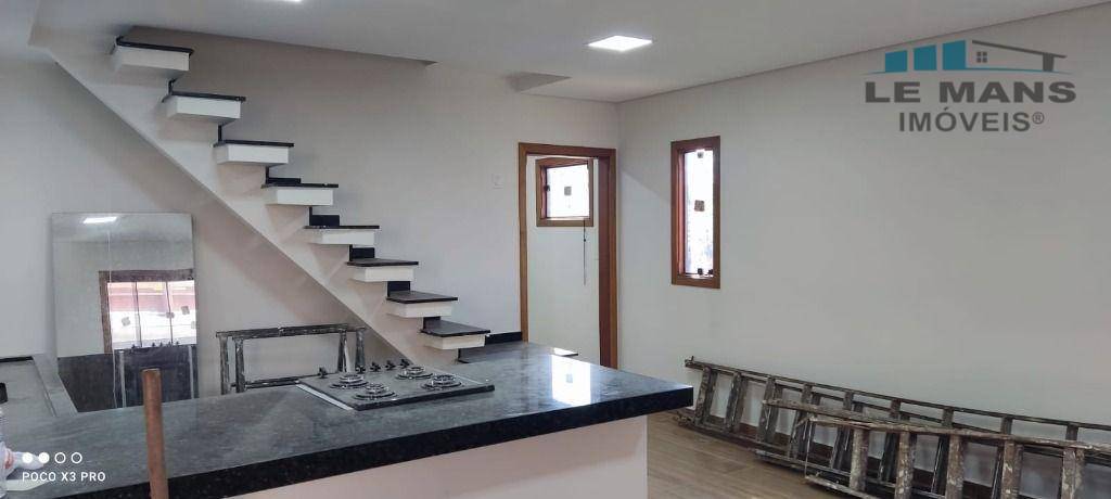 Casa à venda com 2 quartos, 164m² - Foto 4