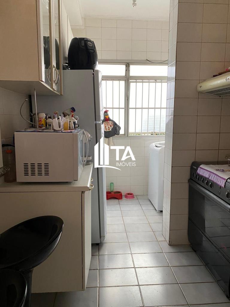 Apartamento à venda com 2 quartos, 62m² - Foto 8