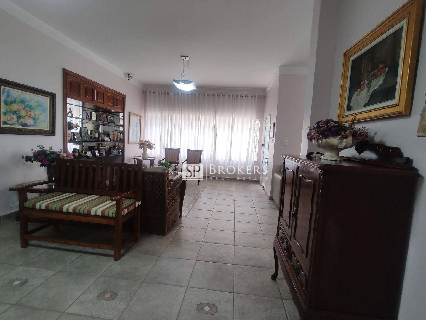 Casa à venda e aluguel com 5 quartos, 320m² - Foto 8