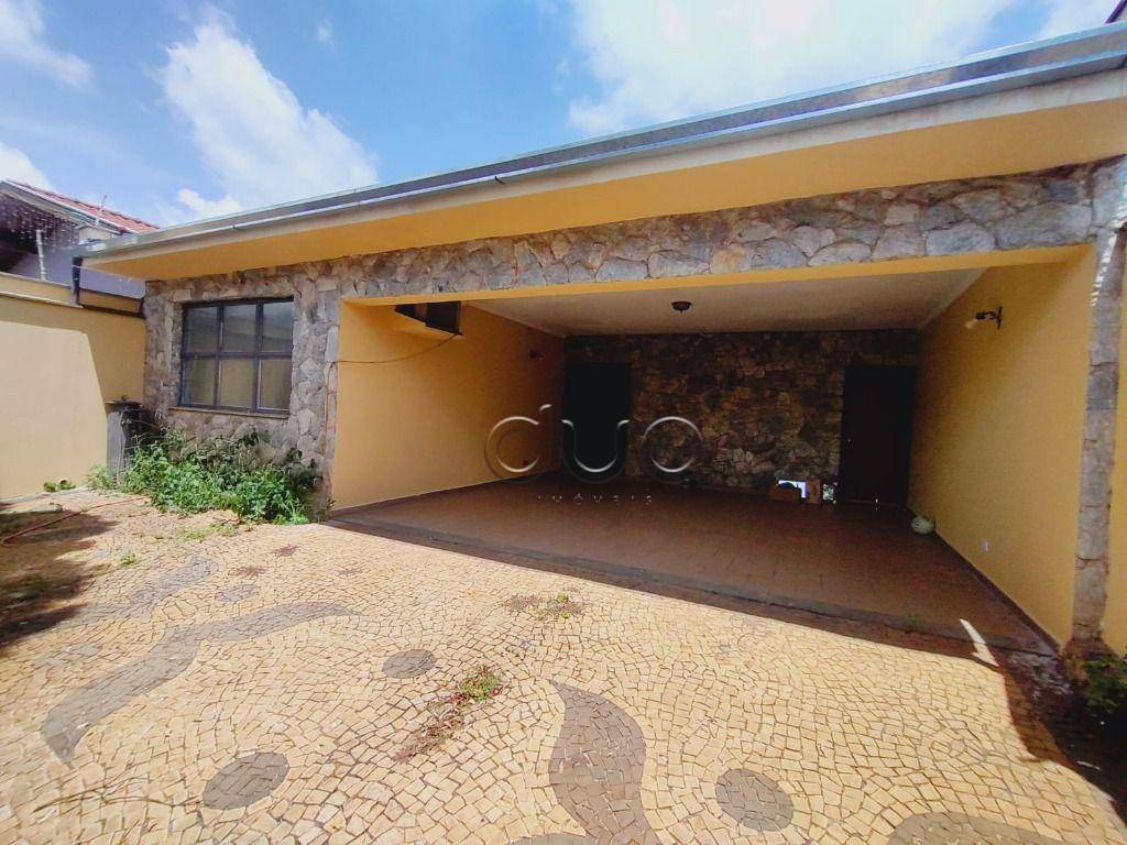 Casa à venda e aluguel com 4 quartos, 265m² - Foto 1