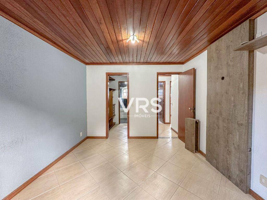 Casa à venda com 3 quartos, 182m² - Foto 11