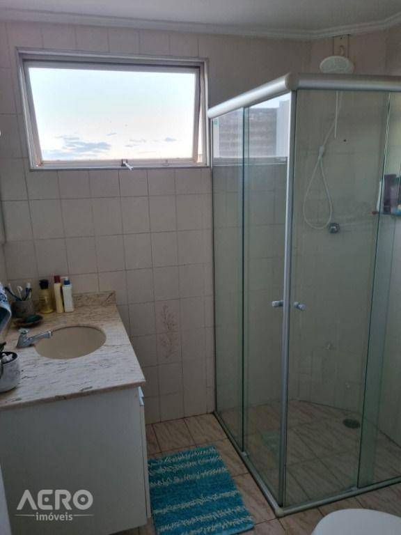 Apartamento à venda com 2 quartos, 60m² - Foto 11