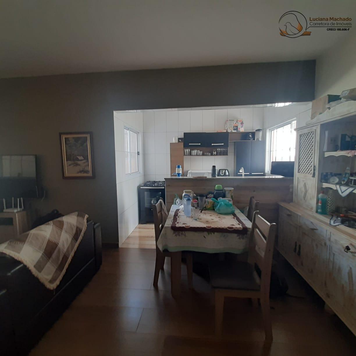 Casa à venda com 4 quartos, 150m² - Foto 4