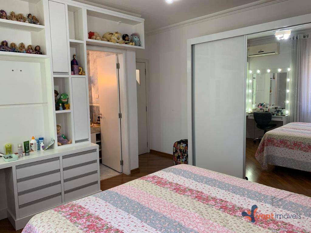 Casa de Condomínio à venda com 3 quartos, 350m² - Foto 8