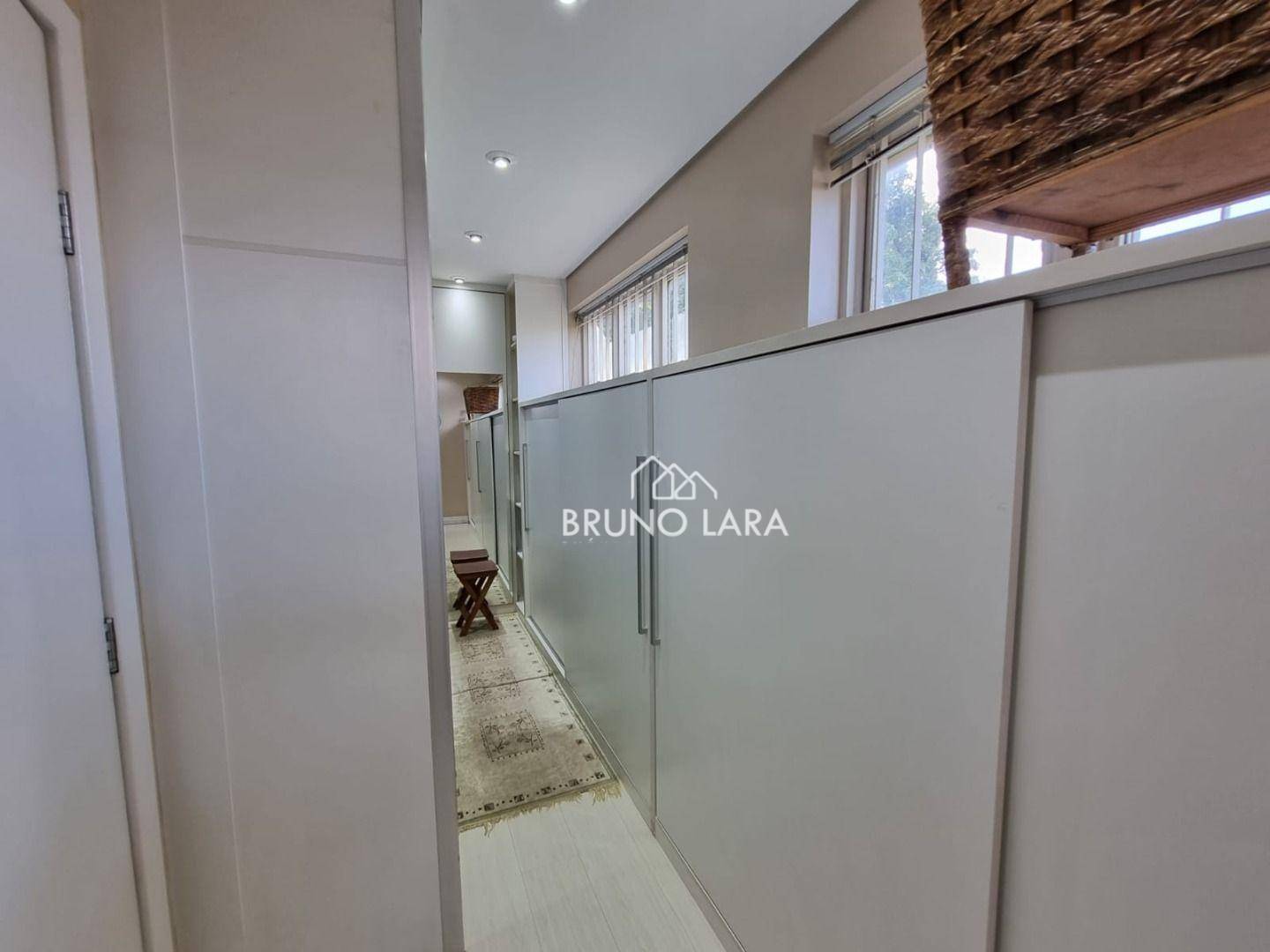 Casa à venda com 4 quartos, 398m² - Foto 12