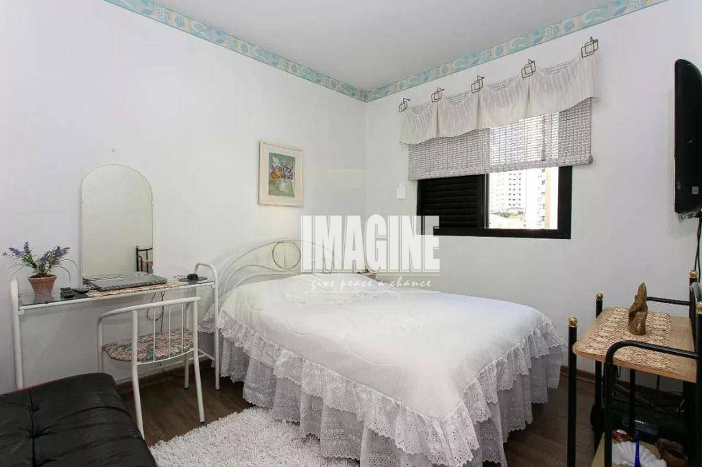 Apartamento à venda com 3 quartos, 107m² - Foto 5