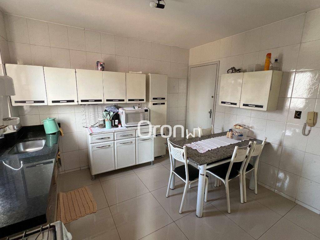 Apartamento à venda com 3 quartos, 93m² - Foto 4