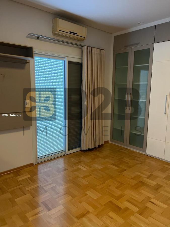 Casa à venda com 4 quartos, 345m² - Foto 19