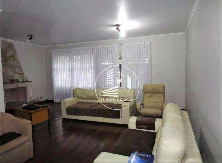 Casa à venda com 4 quartos, 240m² - Foto 4