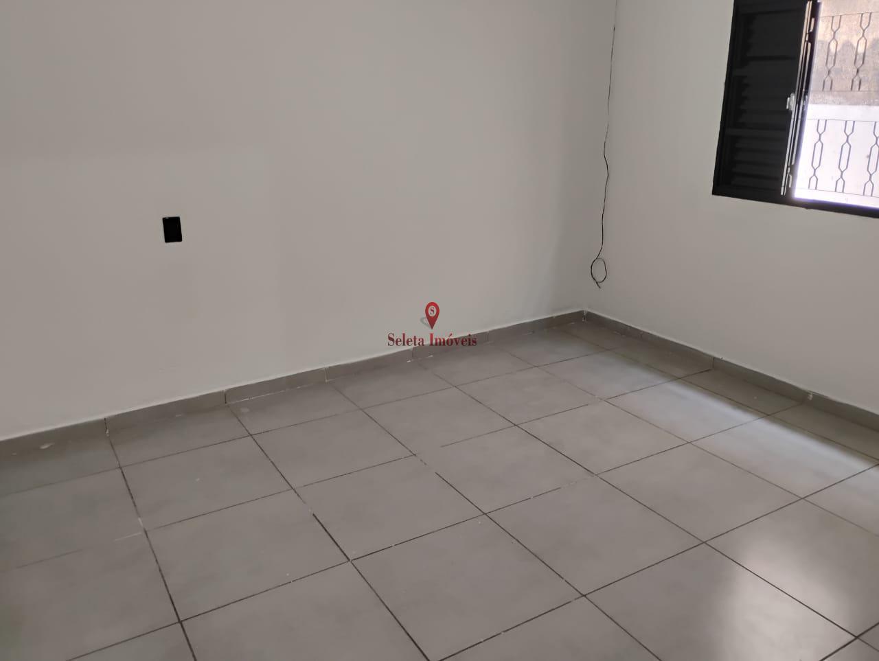 Casa para alugar com 2 quartos, 100m² - Foto 10