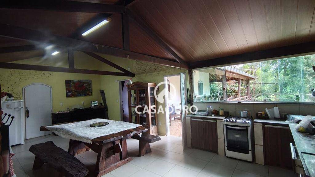 Casa de Condomínio à venda com 4 quartos, 250m² - Foto 15