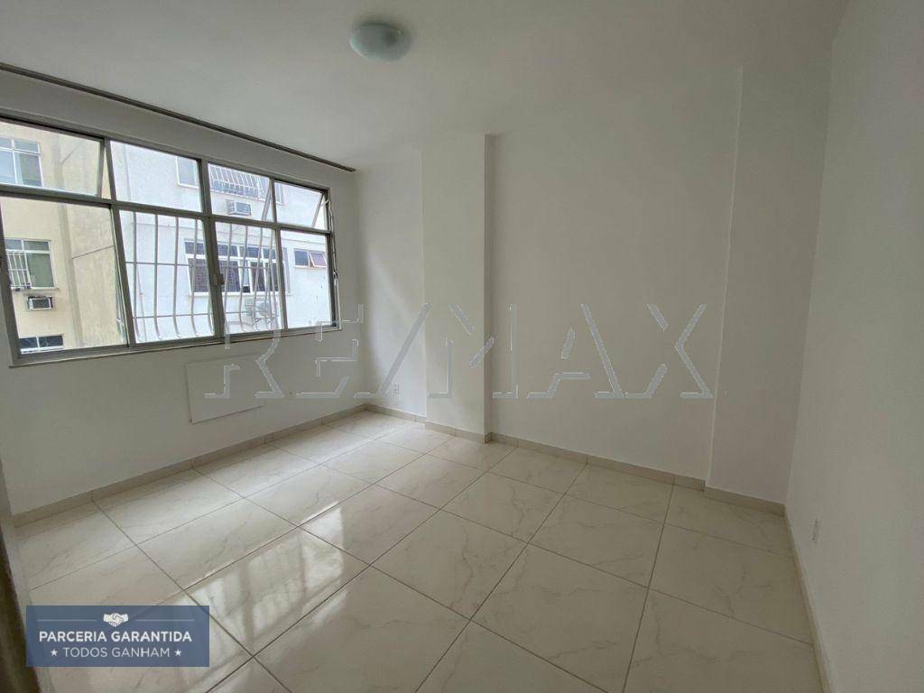 Apartamento para alugar com 2 quartos, 65m² - Foto 5