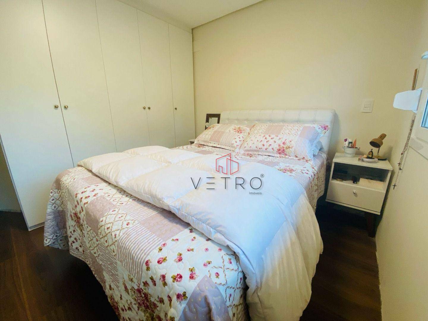 Apartamento à venda com 2 quartos, 72m² - Foto 9