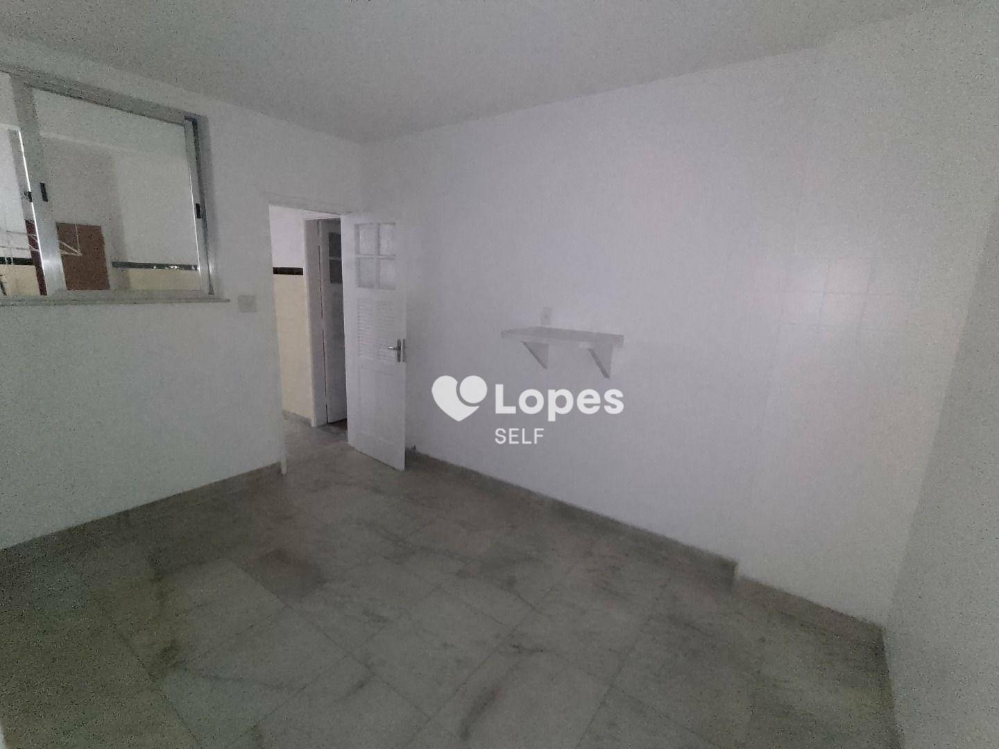 Apartamento à venda com 3 quartos, 225m² - Foto 12