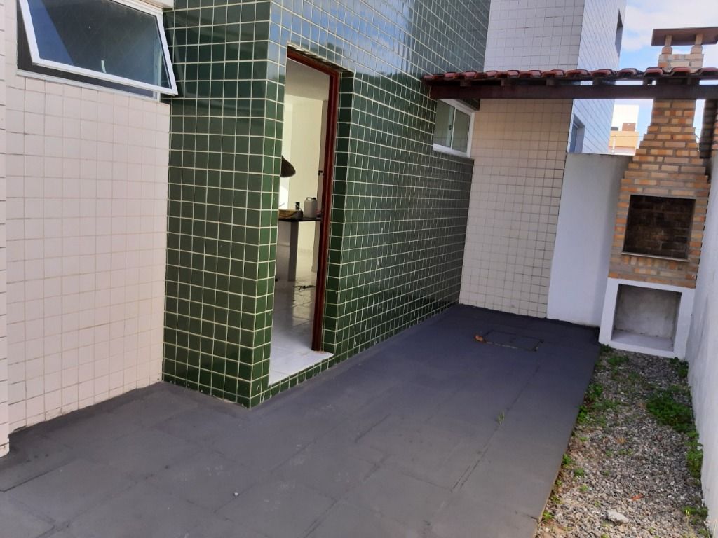 Apartamento à venda com 2 quartos, 61m² - Foto 3