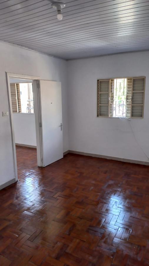 Casa para alugar com 1 quarto, 75m² - Foto 3