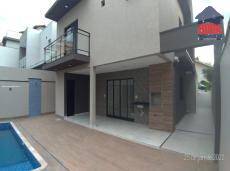 Casa à venda com 3 quartos, 226m² - Foto 2