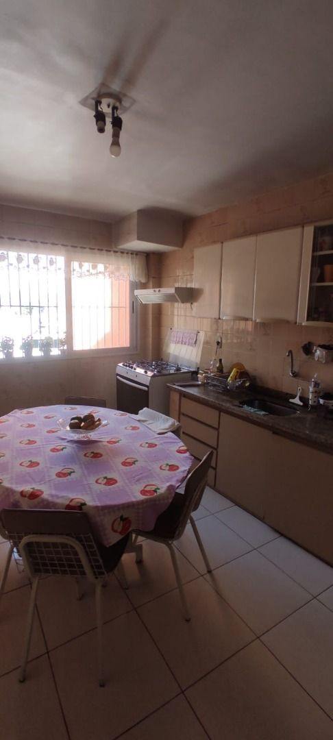 Apartamento à venda com 3 quartos, 100m² - Foto 1