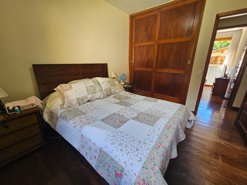 Casa à venda com 4 quartos, 200m² - Foto 31