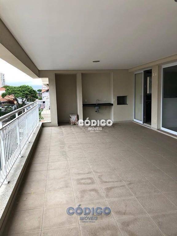 Apartamento à venda com 4 quartos, 204m² - Foto 2