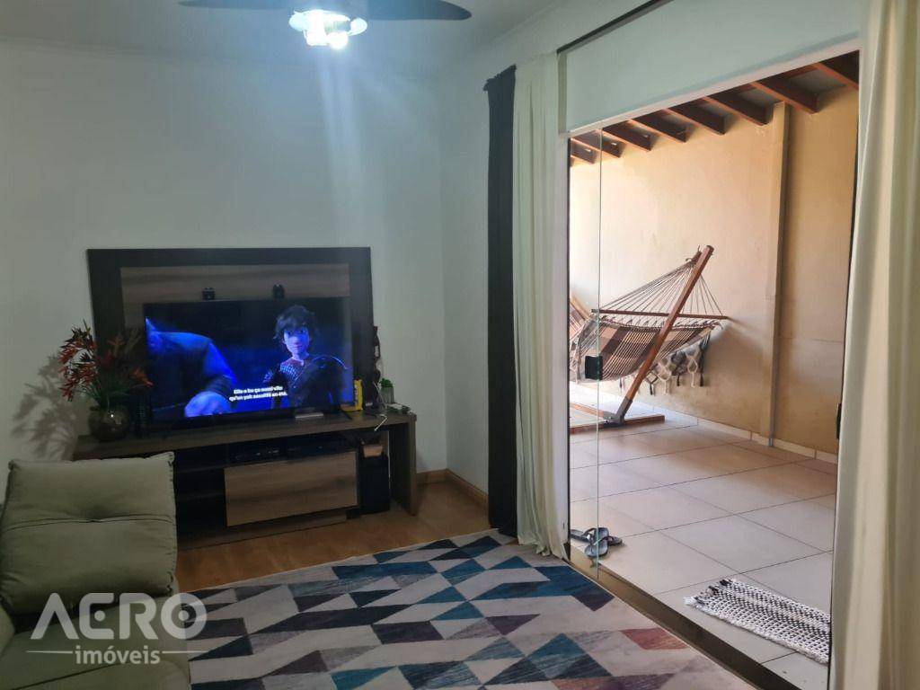 Casa à venda com 3 quartos, 190m² - Foto 5