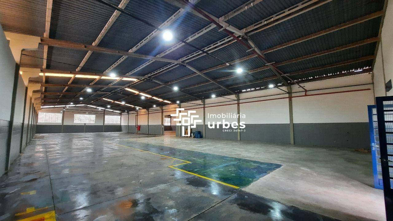 Depósito-Galpão-Armazém para alugar, 680m² - Foto 1