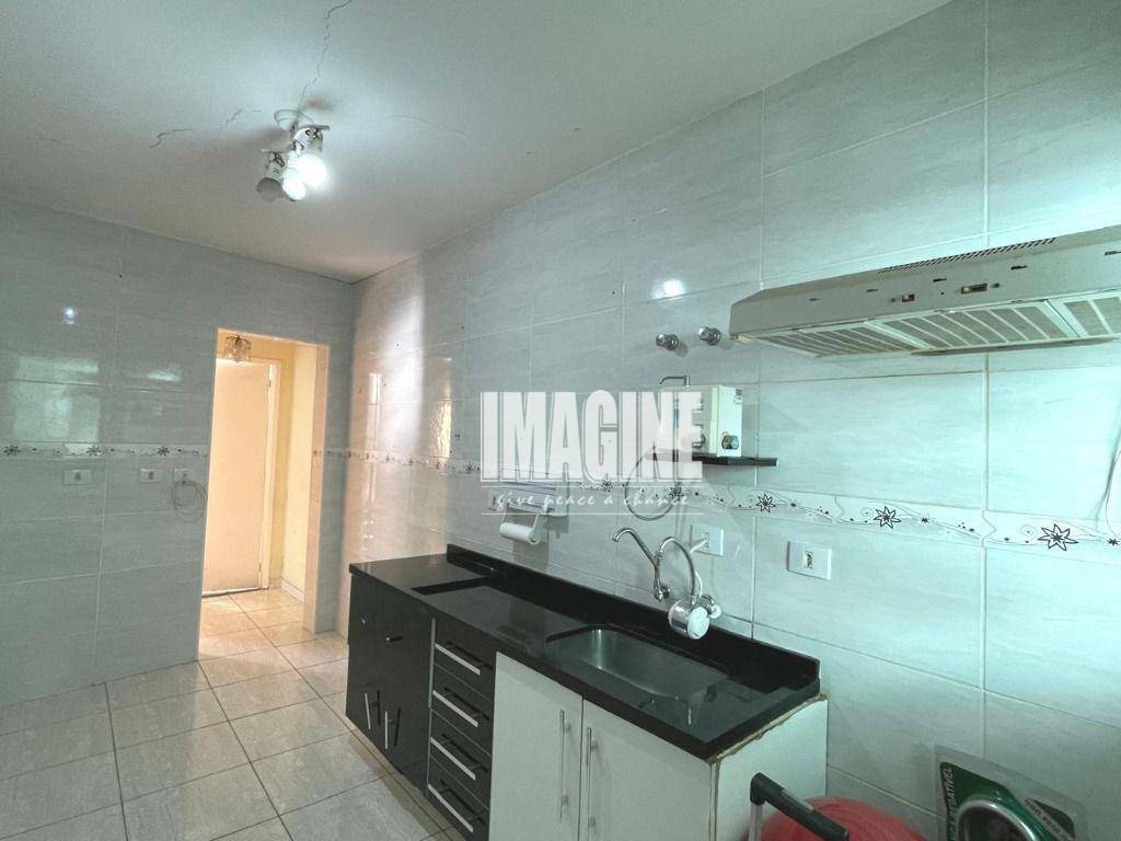 Casa à venda com 2 quartos, 120m² - Foto 12