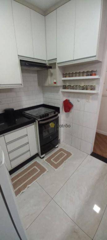 Apartamento à venda com 3 quartos, 76m² - Foto 6