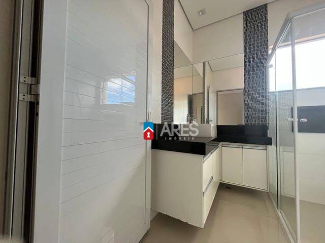 Casa à venda com 4 quartos, 301m² - Foto 30