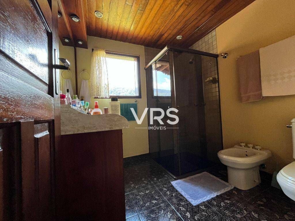 Casa de Condomínio à venda com 5 quartos, 208m² - Foto 43