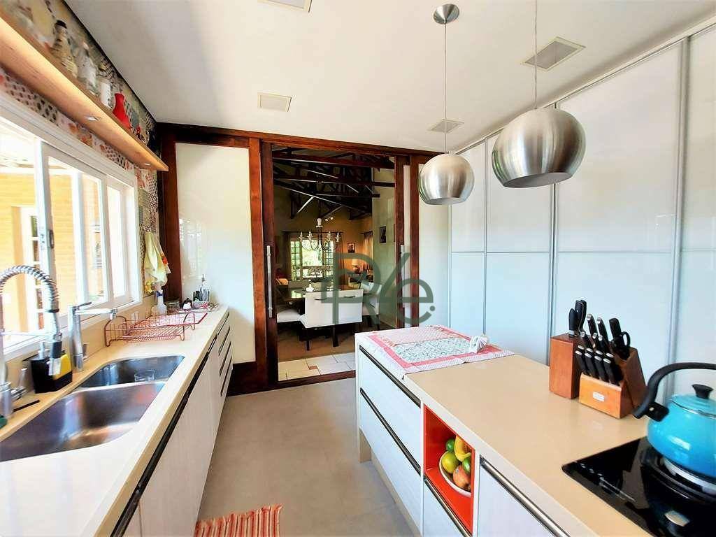 Casa à venda com 5 quartos, 322m² - Foto 13