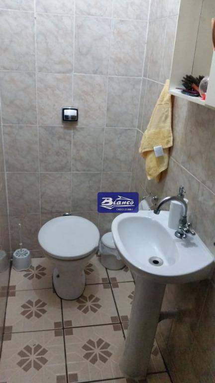 Sobrado à venda com 3 quartos, 180m² - Foto 3