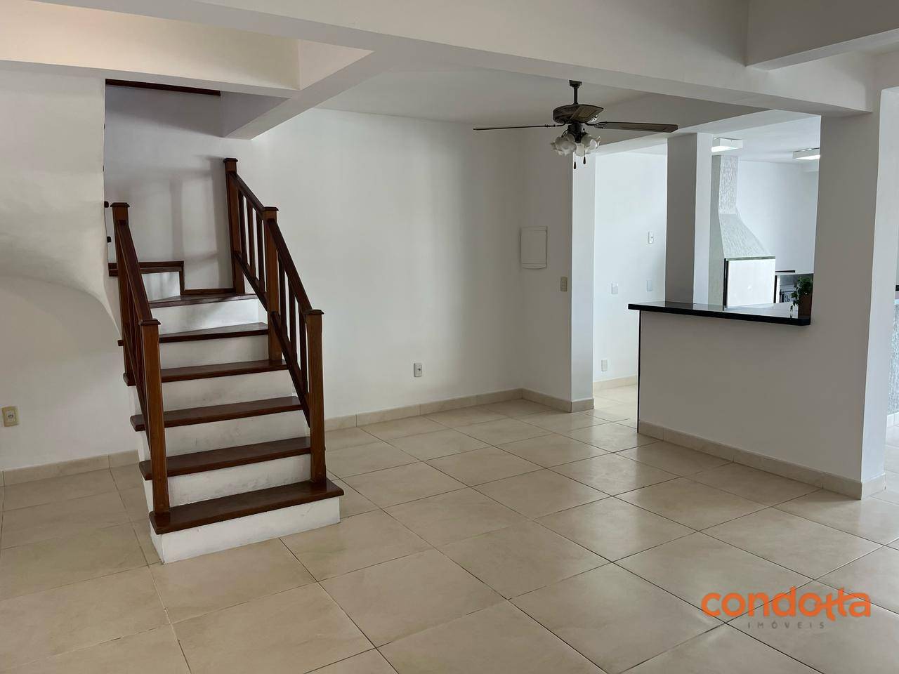 Casa para alugar com 4 quartos, 300m² - Foto 26