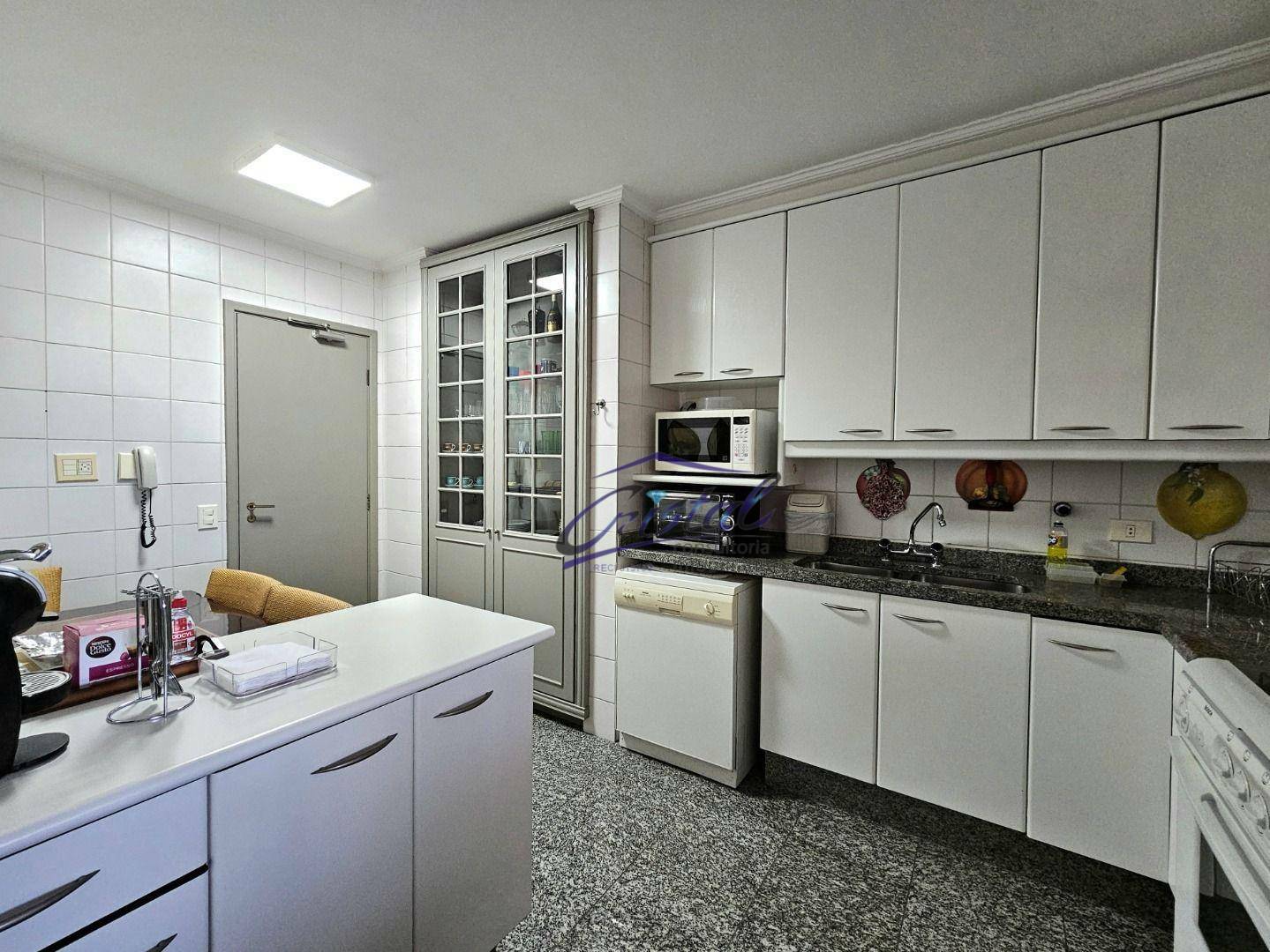 Apartamento à venda com 3 quartos, 162m² - Foto 30