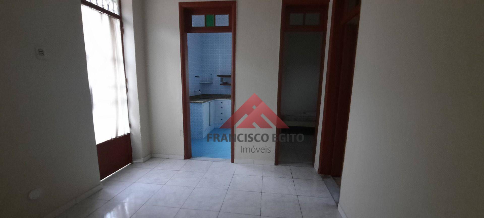 Casa à venda com 6 quartos, 500m² - Foto 11