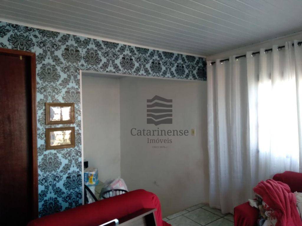 Casa à venda com 3 quartos, 90m² - Foto 7