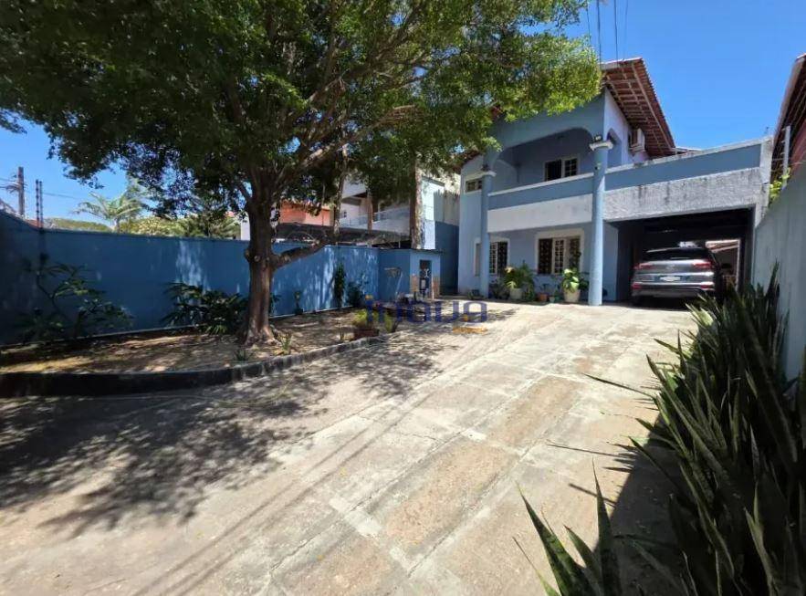 Casa, 4 quartos, 195 m² - Foto 1