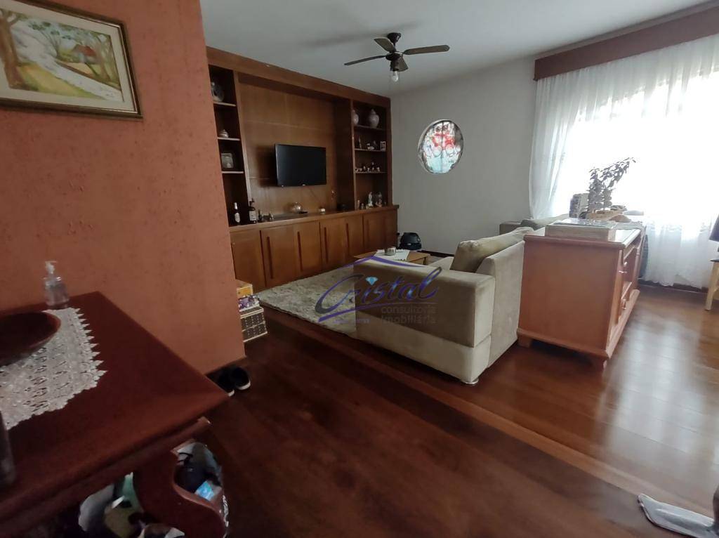 Casa à venda com 3 quartos, 208m² - Foto 5