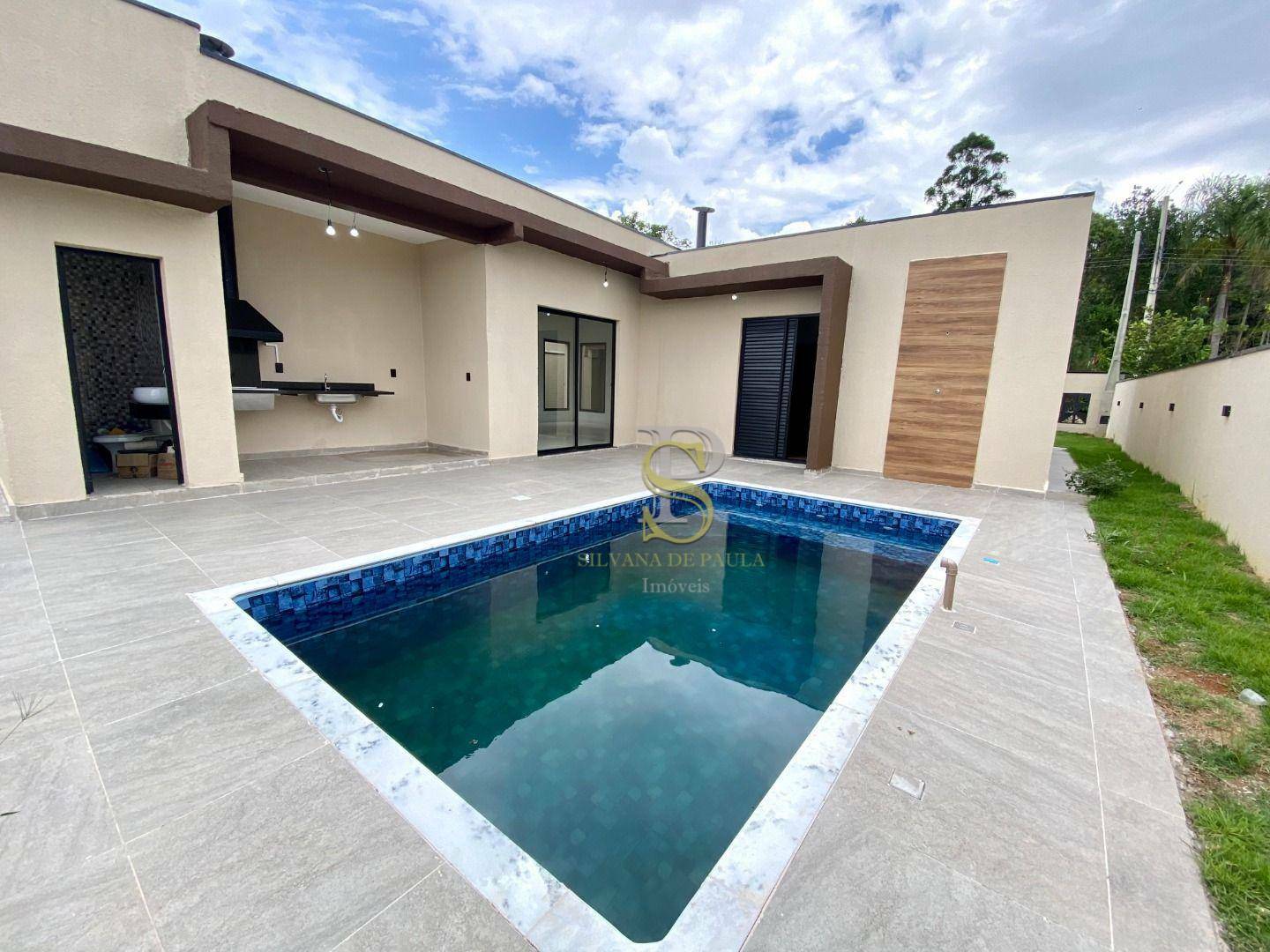 Casa à venda com 3 quartos, 150m² - Foto 2