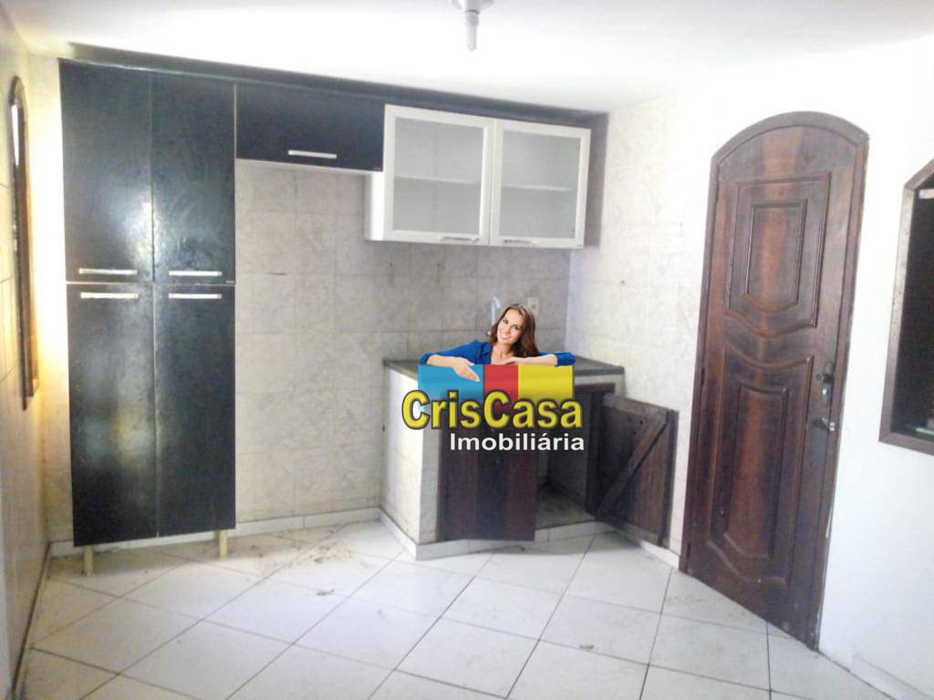 Casa à venda com 2 quartos, 78m² - Foto 4