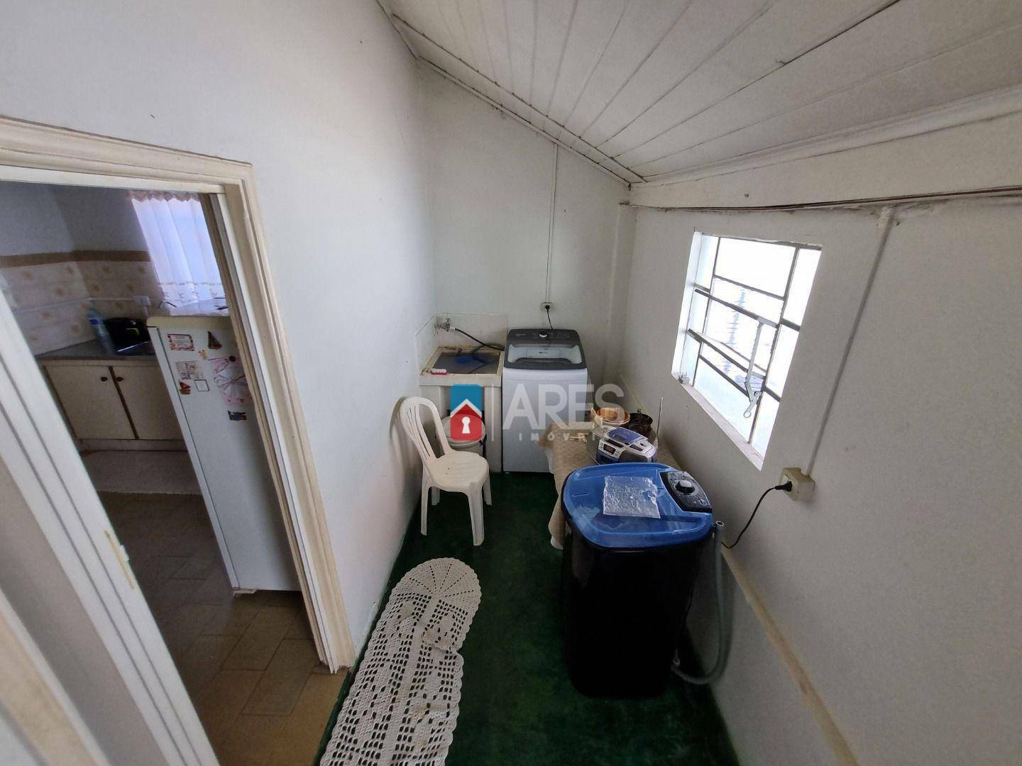 Casa à venda com 4 quartos, 239m² - Foto 8