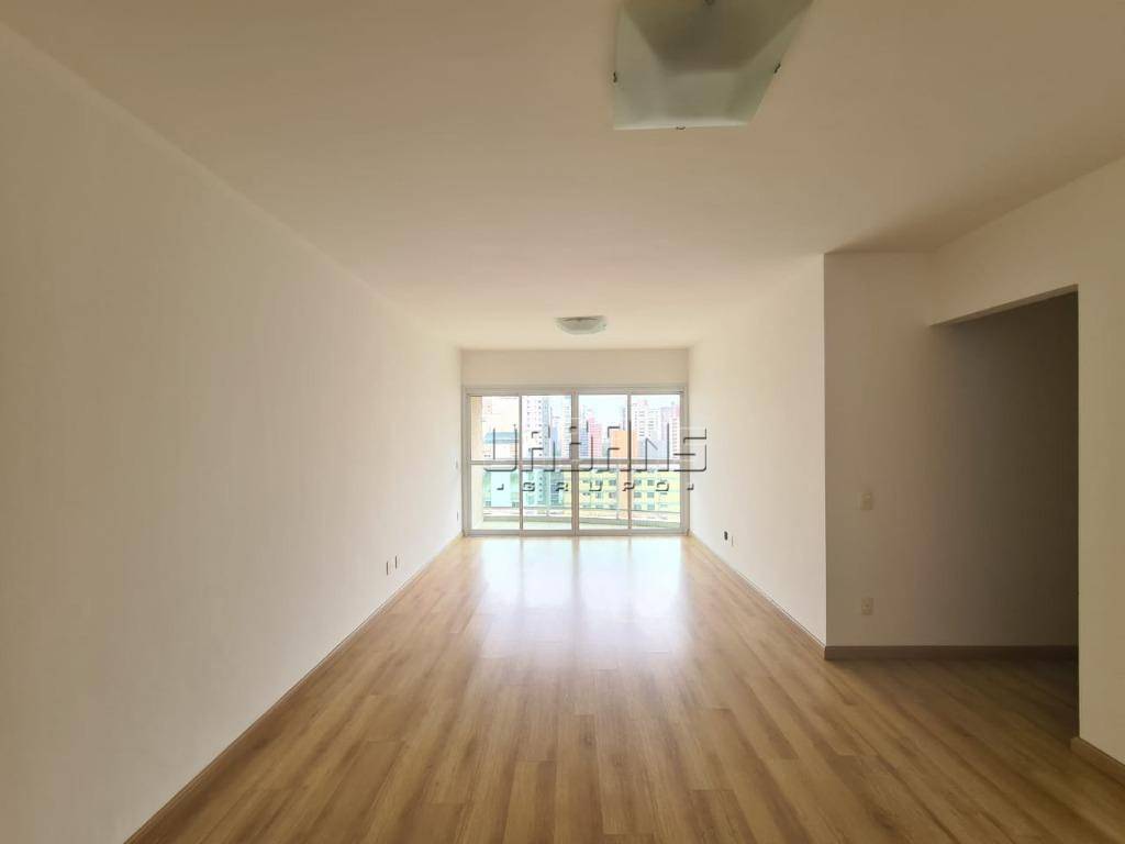 Apartamento para alugar com 3 quartos, 110m² - Foto 1